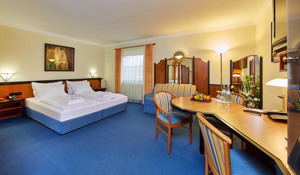 Hotel Linderhof Erfurt Esterno foto