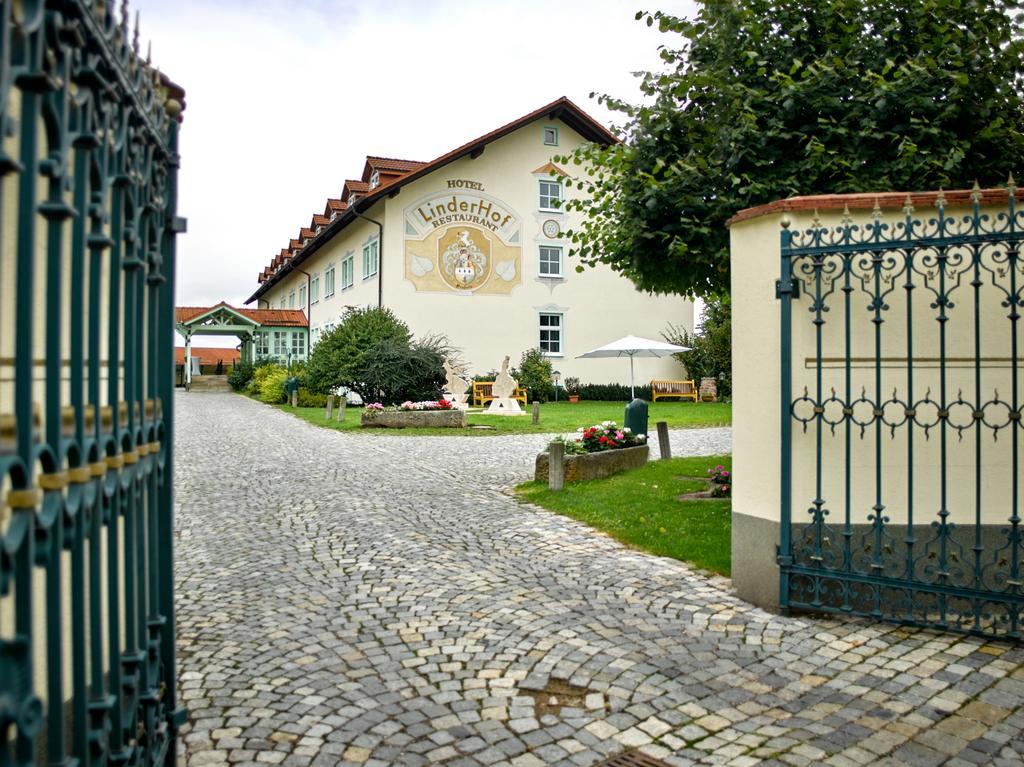 Hotel Linderhof Erfurt Esterno foto